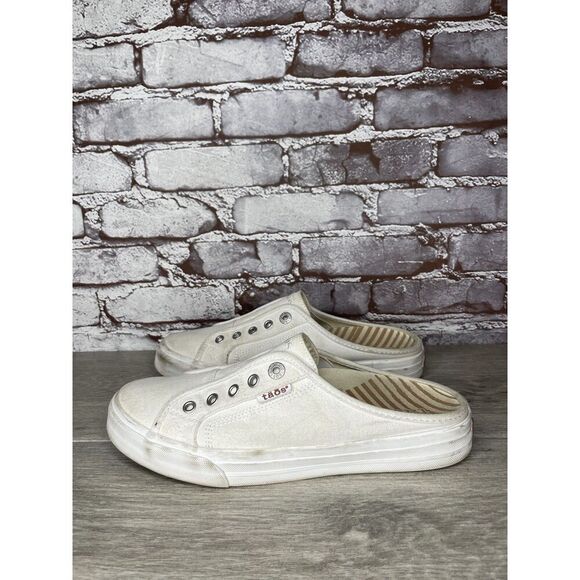 TAOS Ez Soul White Canvas Fabric Slip On Mule Sneakers Women’s Sz 9.5M US/40EU - Picture 1 of 16